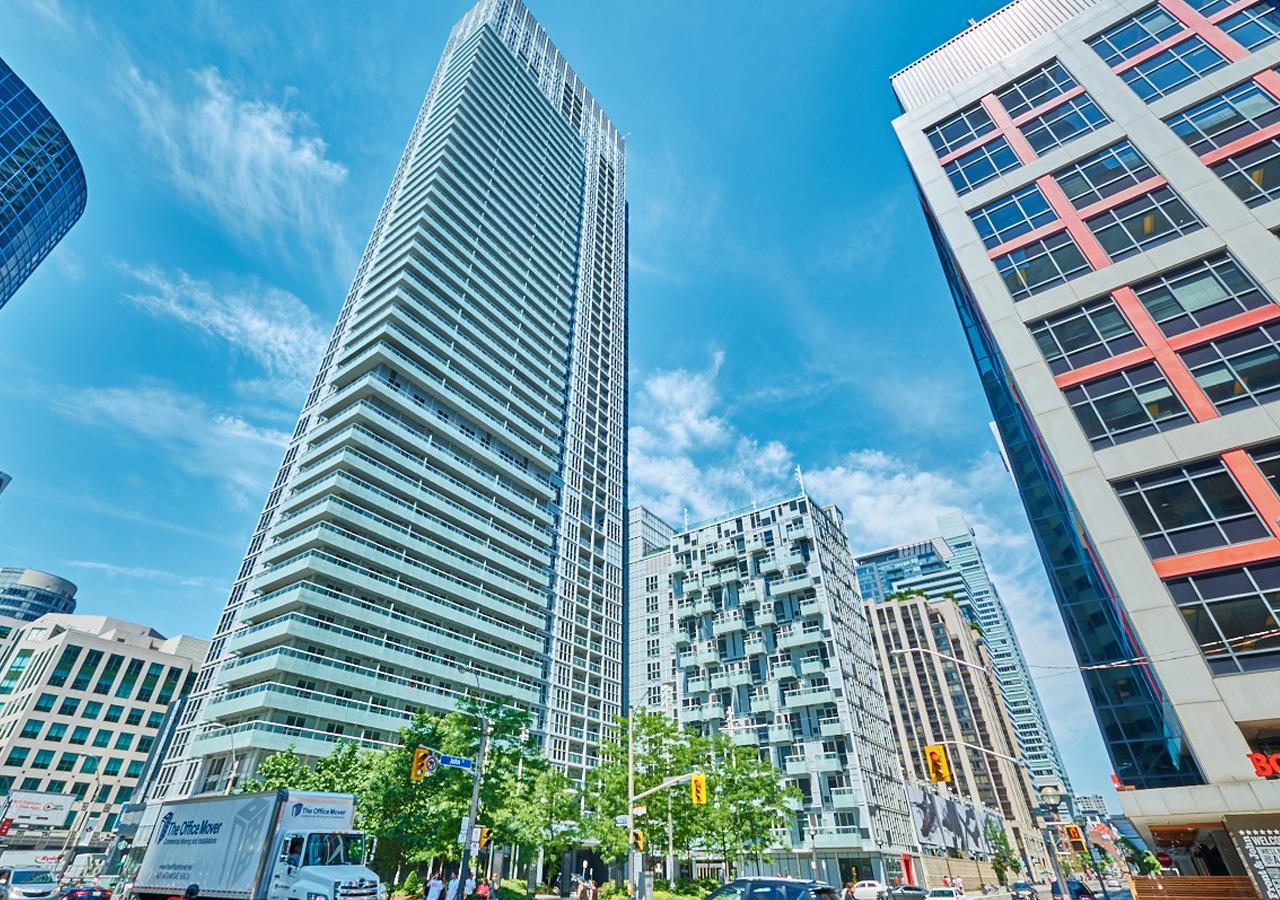 Diamond Suite Toronto Eksteriør bilde