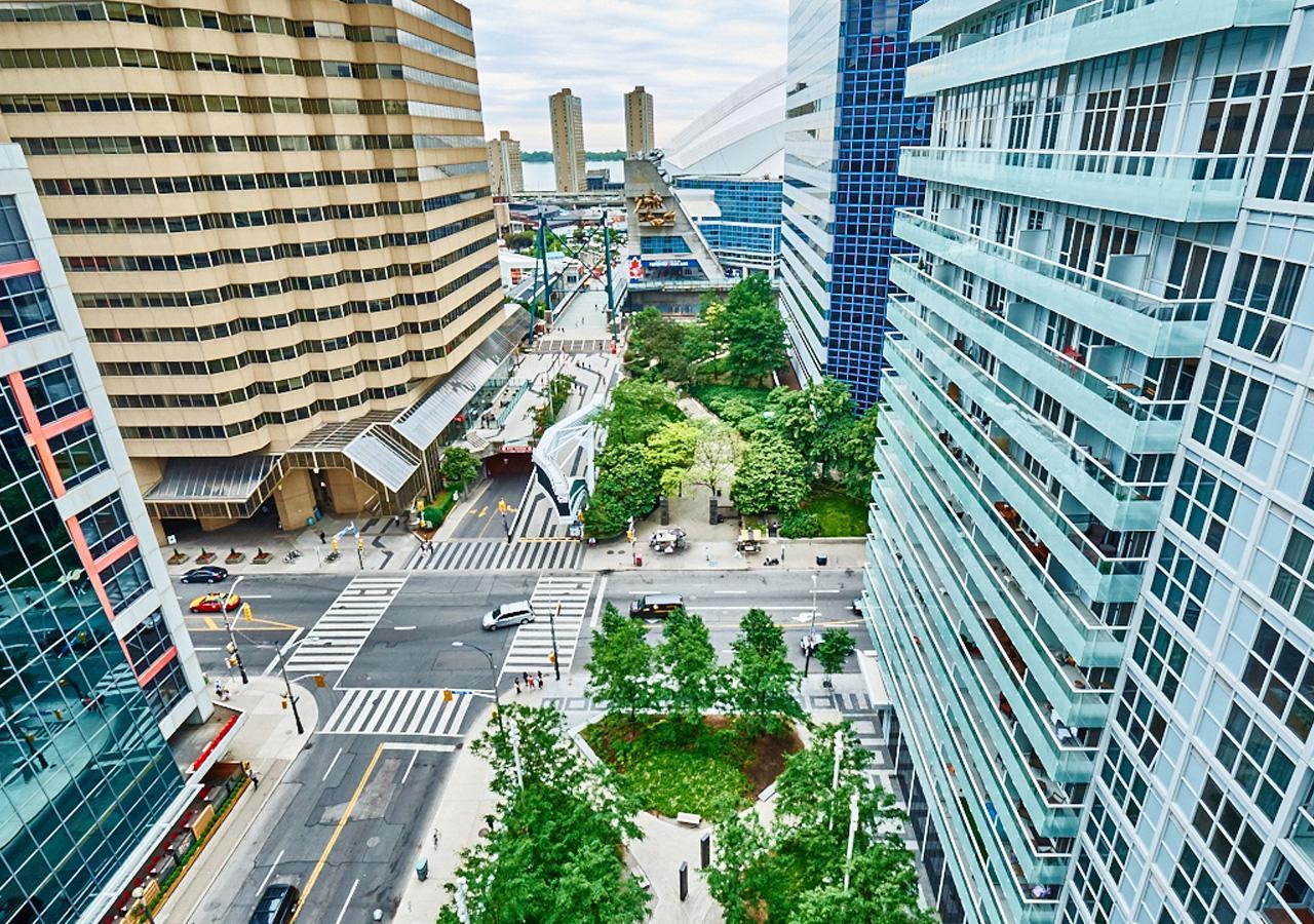 Diamond Suite Toronto Eksteriør bilde