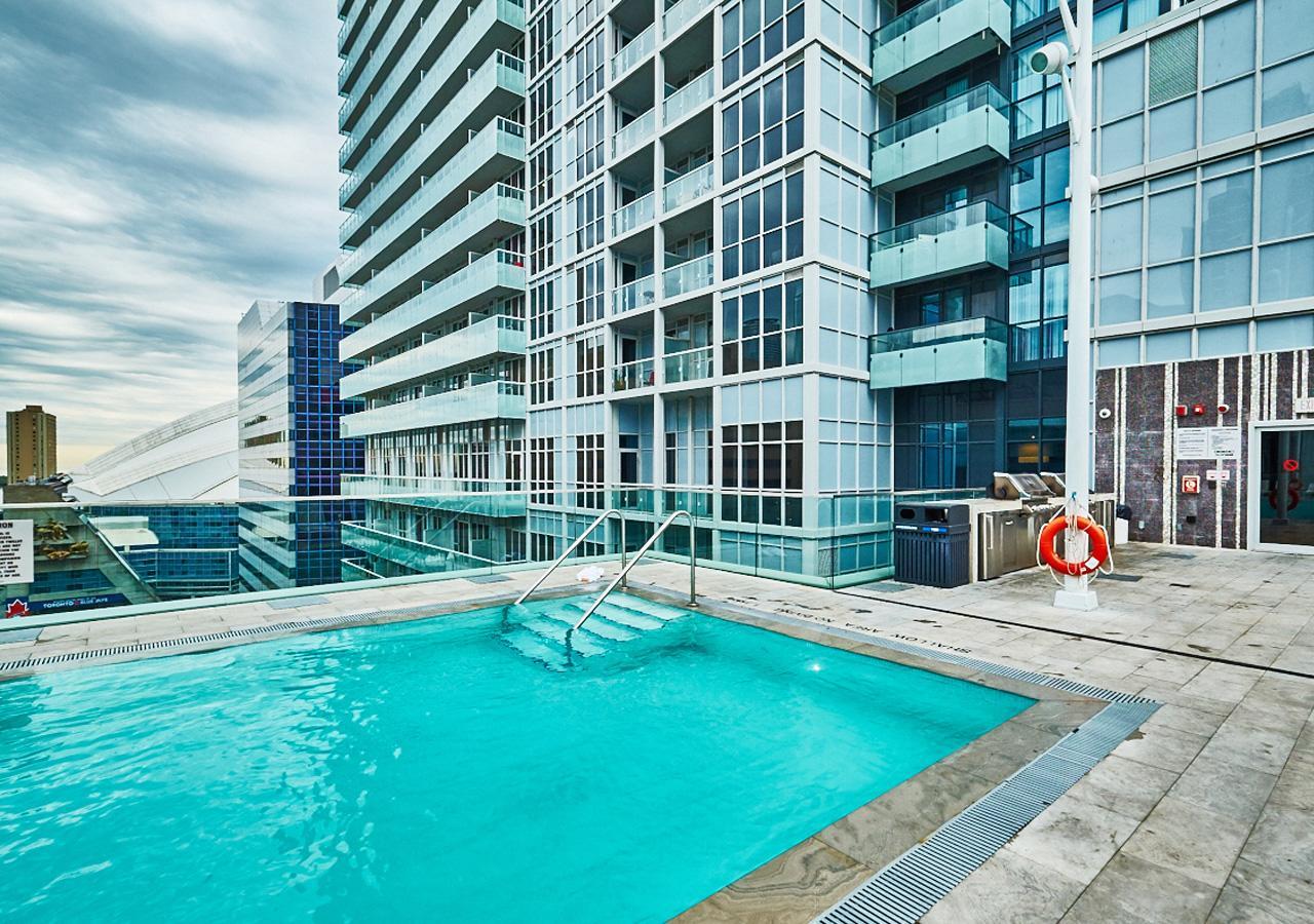 Diamond Suite Toronto Eksteriør bilde