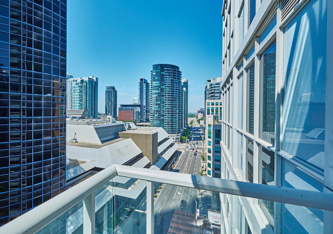 Diamond Suite Toronto Eksteriør bilde
