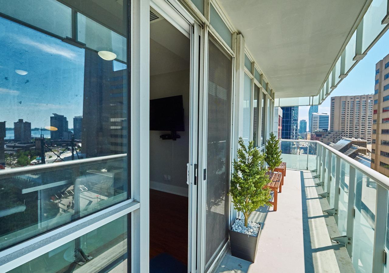 Diamond Suite Toronto Eksteriør bilde